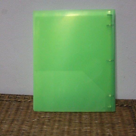 Multi-colored Plastic 3-ring binder Designed with two-pocket folders. Set of 5 - Picture 5 of 12